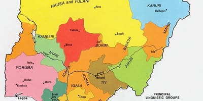 Kaart van nigerië wat etniese groepe